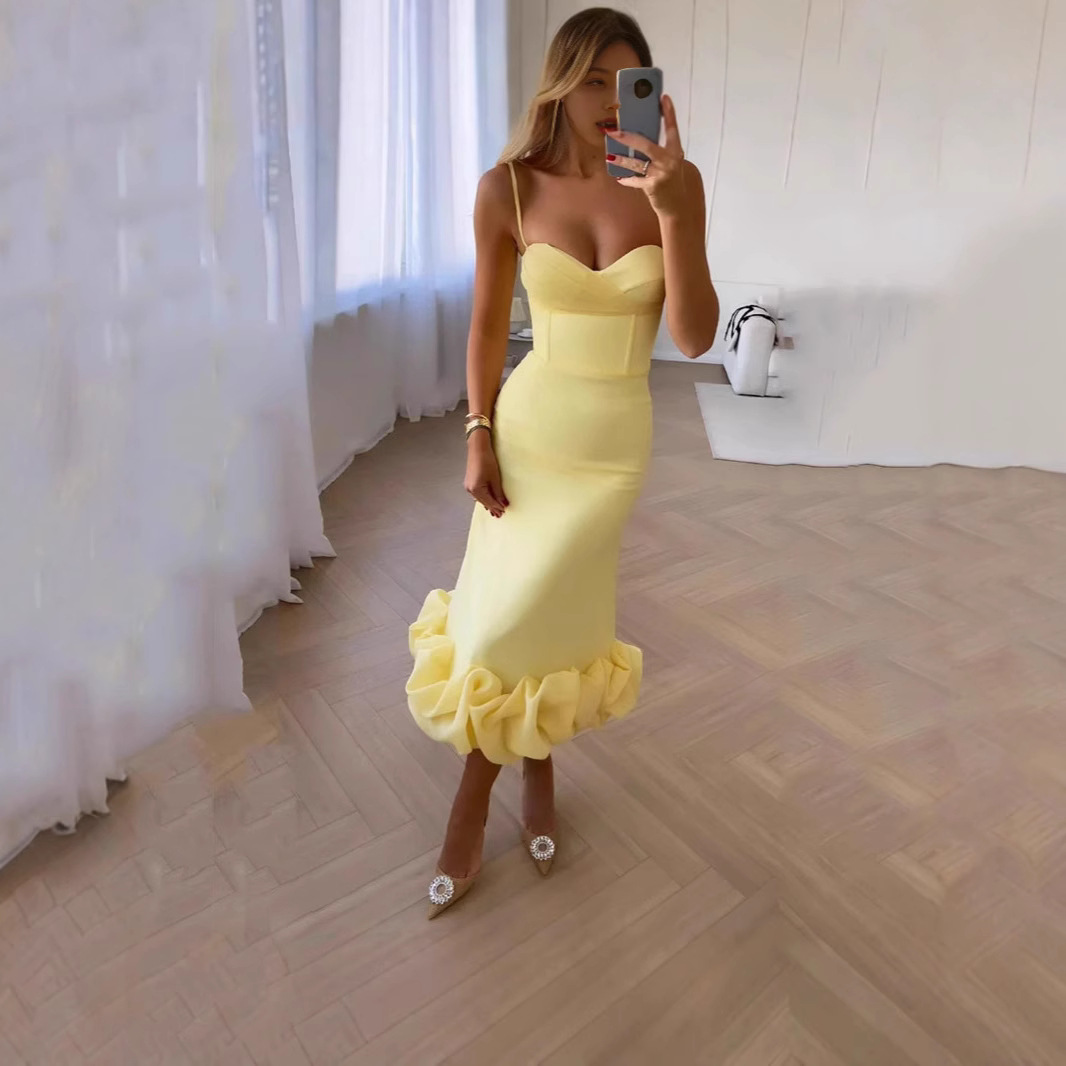 تنورة ذيل السمكة الصفراء الضيقة على طراز هيبورن القديم من المحكمة البريطانية