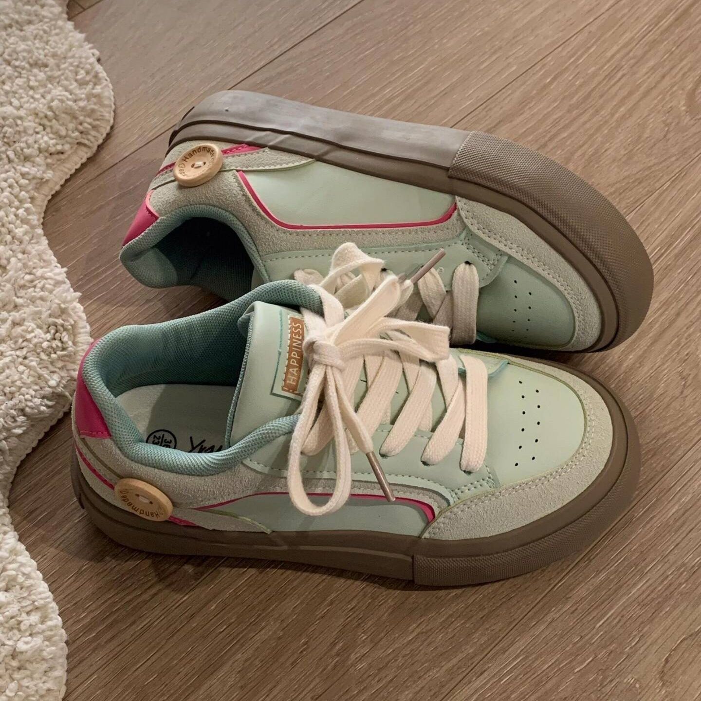 Womens Versatile Soft Thick-soled Height-increasing Sneakers