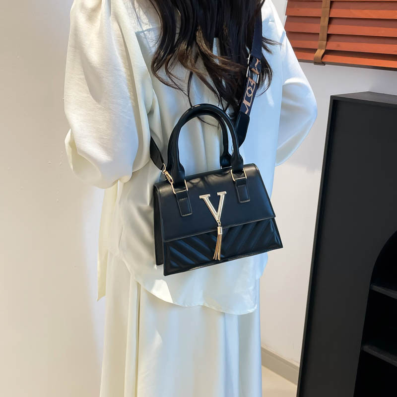 Womens Fashion Solid-Color Tassel Crossbody Bag