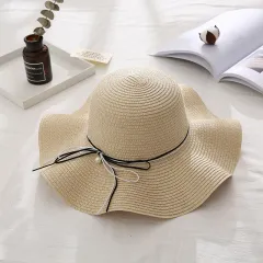 Women's Wavy Edge Big Brim Straw Hat Korean Travel - Black - View 1