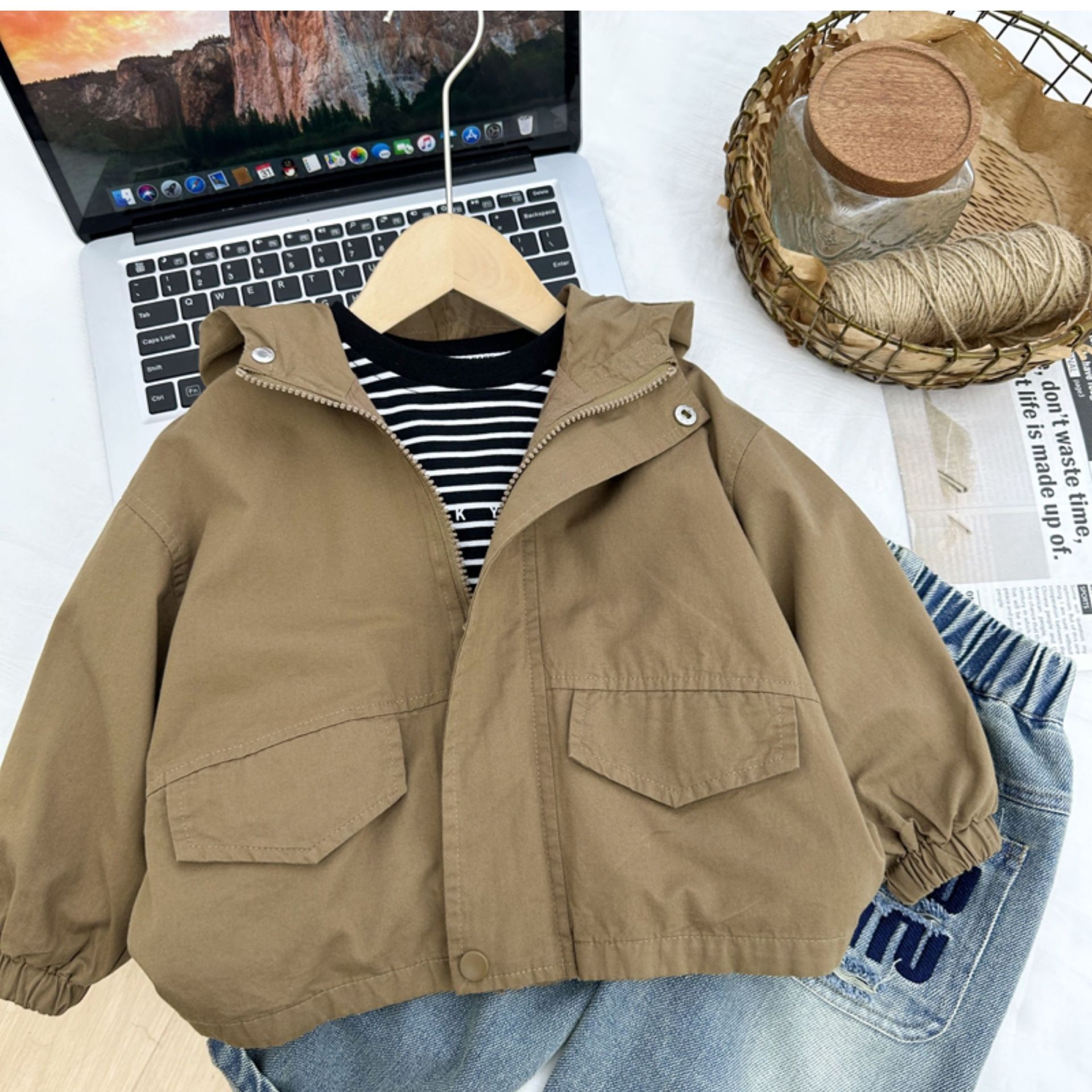 Boys' Korean-style Fashionable Hooded Trench Coat — foto 2