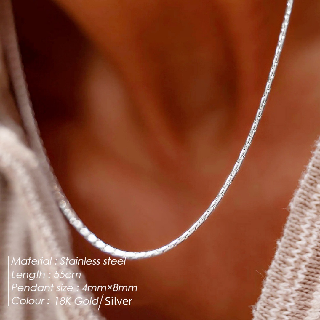 Women's Round Snake Necklace