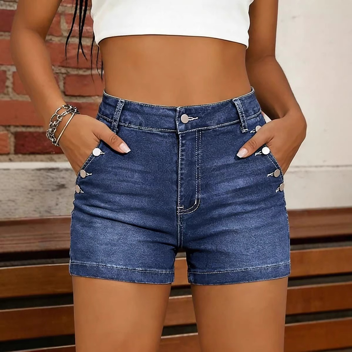 Women's Mid-rise Elastic Shorts With Pockets And Button Placket
