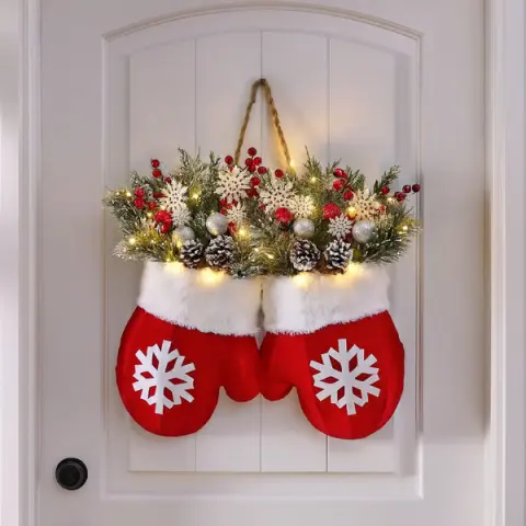 Christmas Garland Creative Glove Shaped Simulated Flower Wreath Window