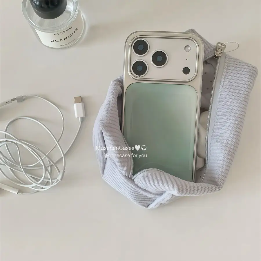 Korean-style Instagram Minimalist Solid-color Gradient Matcha Green Liquid Silicone Case