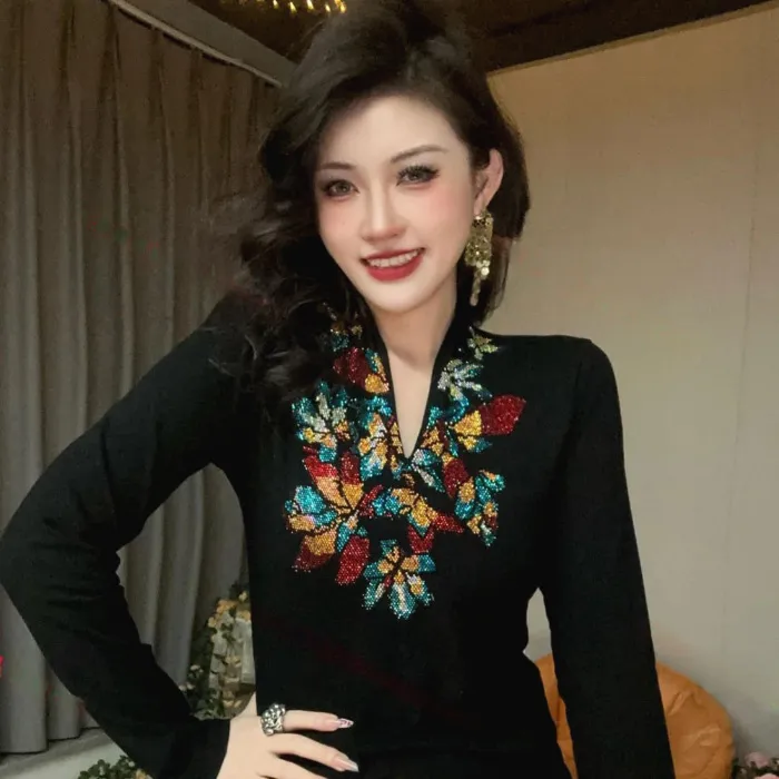Womens Fashion Fleece Double-Sided Velvet Top With Rhinestone Embellishments - Black