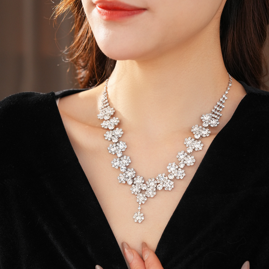 Two-Piece Jewelry Set in Silver