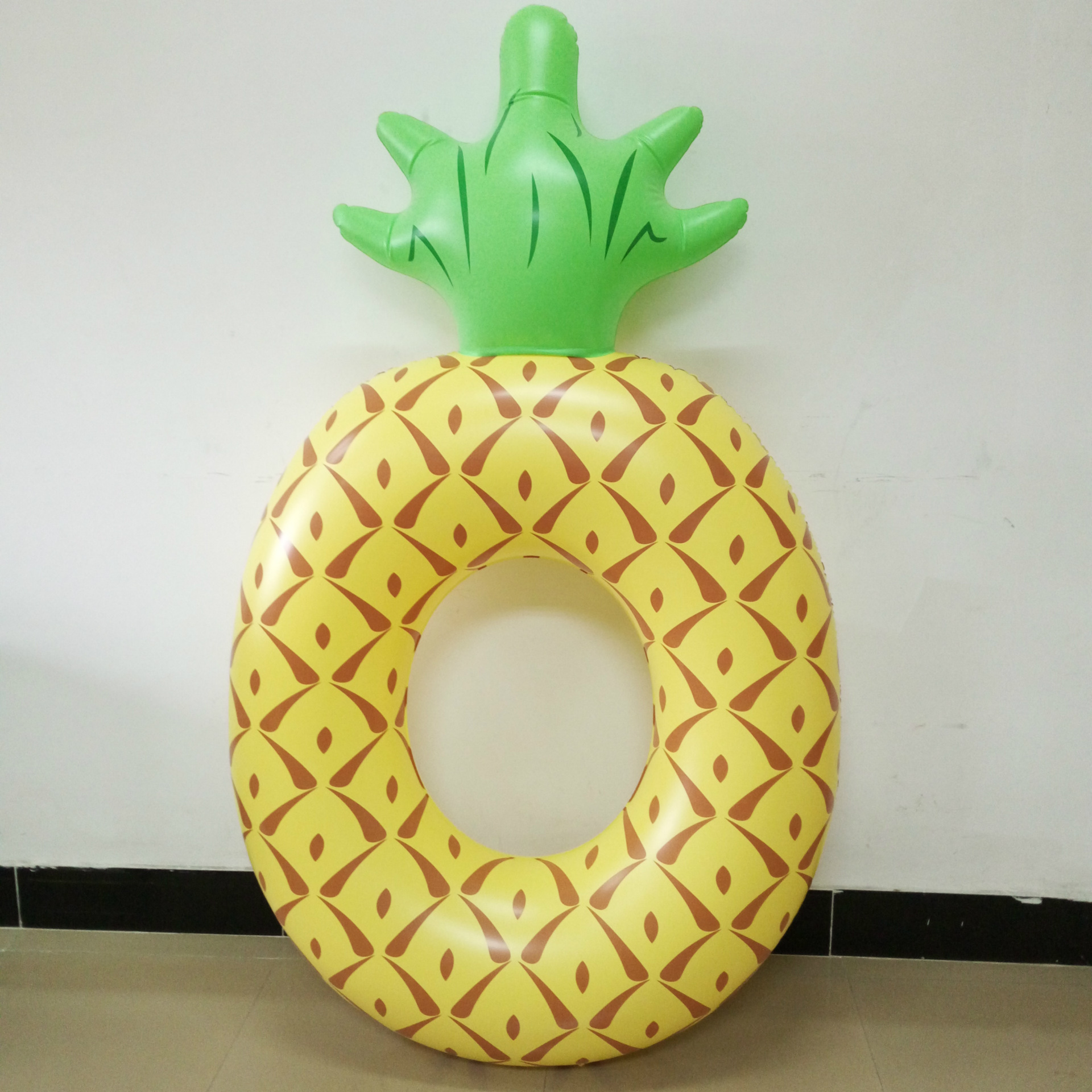 PVC Inflatable Pineapple Portable Lifebuoy Swimming Ring