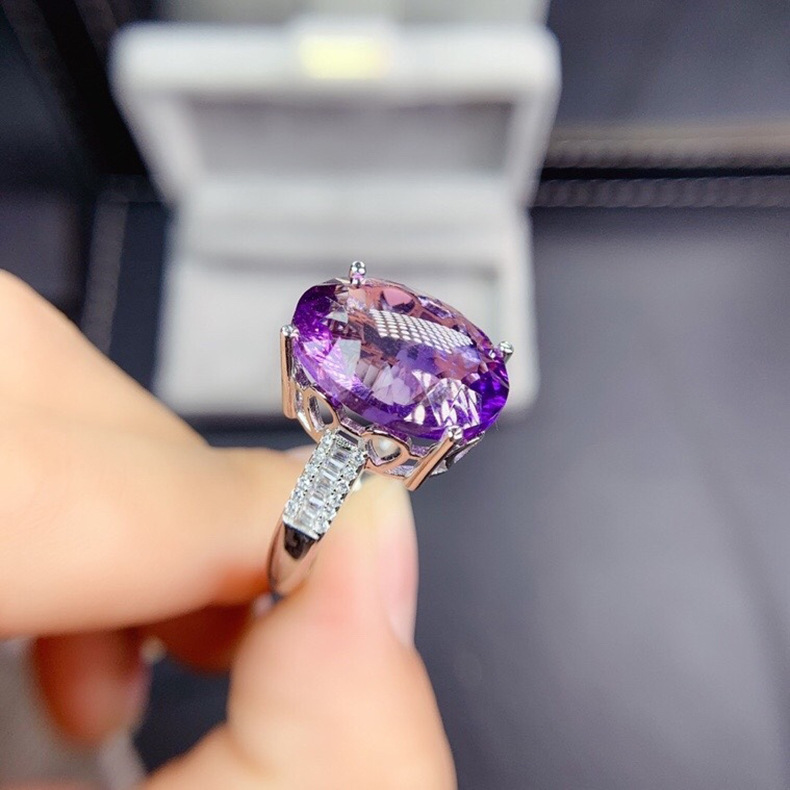 Women's Deep Purple Zircon Simulation Amethyst Ring