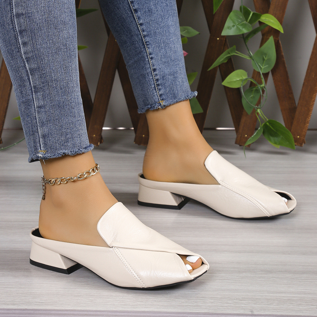 Square-Toe Mid-Heel Sandals, picture 3 of 11