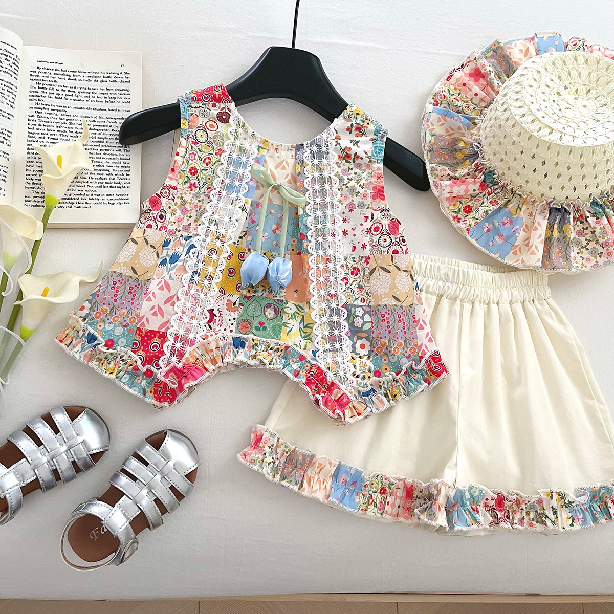 Girls Floral Sleeveless Tank Top And Lace Shorts Two-Piece Set