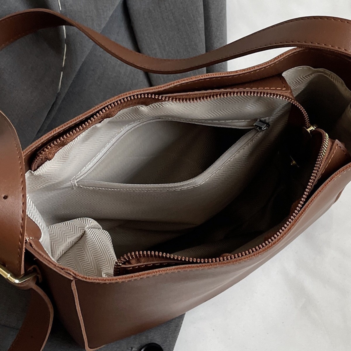 Sac épaule et bandoulière en PU — Grand, haut de gamme 2