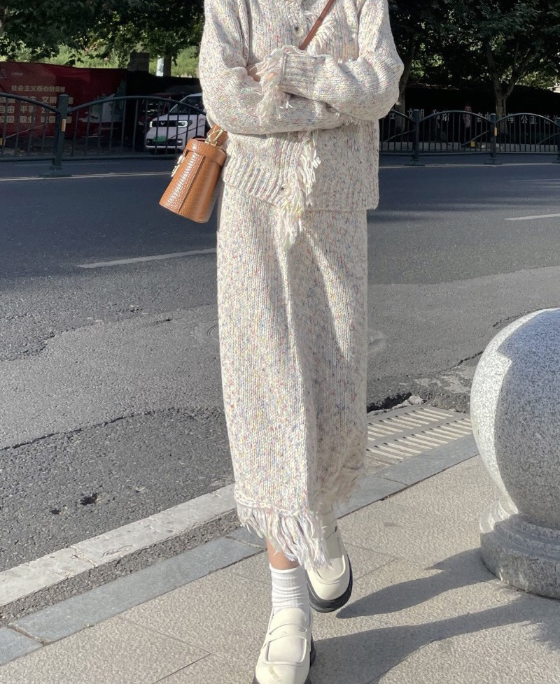 Women's Autumn And Winter Variegated Tassel Sweater Coat High Waist Skirt Western Style Two-piece Suit