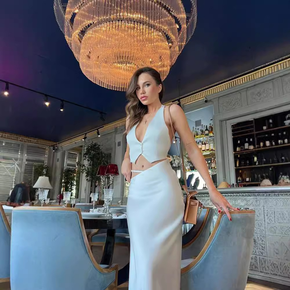 Fashion Halter Backless Vest Top Temperament Slimming Fishtail Skirt Suit