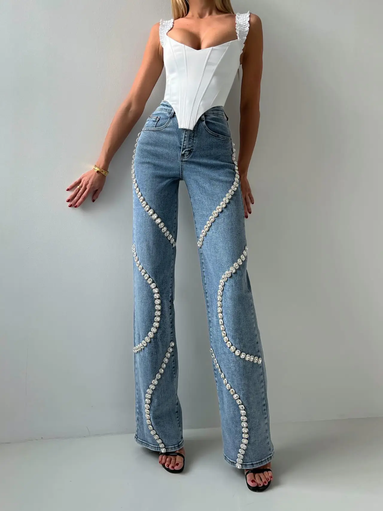 Loose Straight Leg Jeans and Fashionable Casual Pants with a Rhine Stone Denim