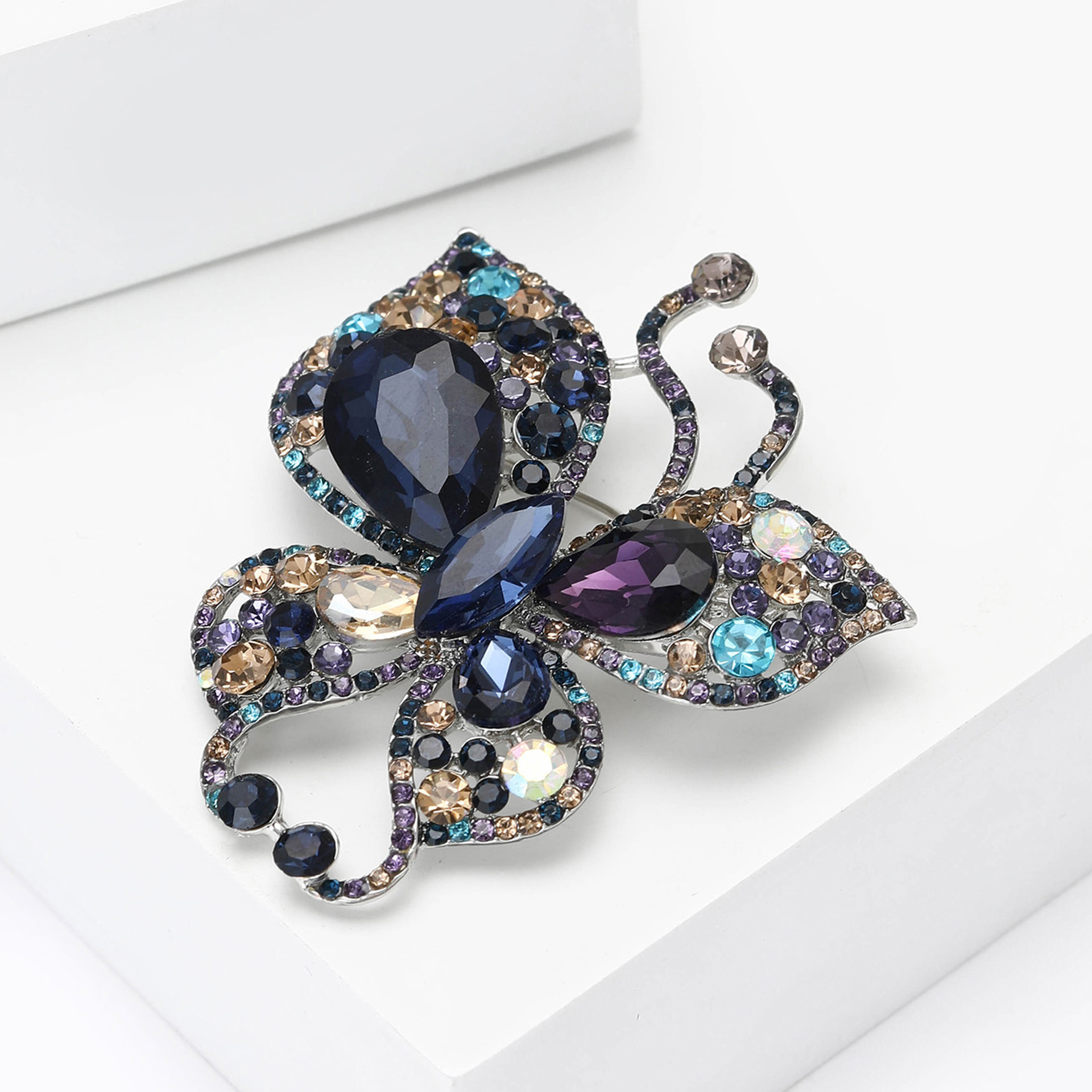 Diamond Inlay Brooch Detail