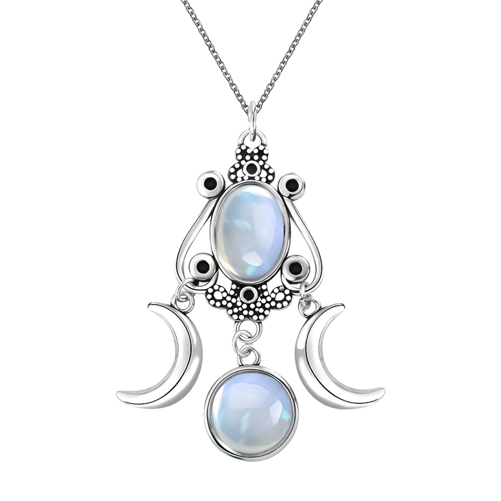 Simple Moon Moonstone Clavicle Chain