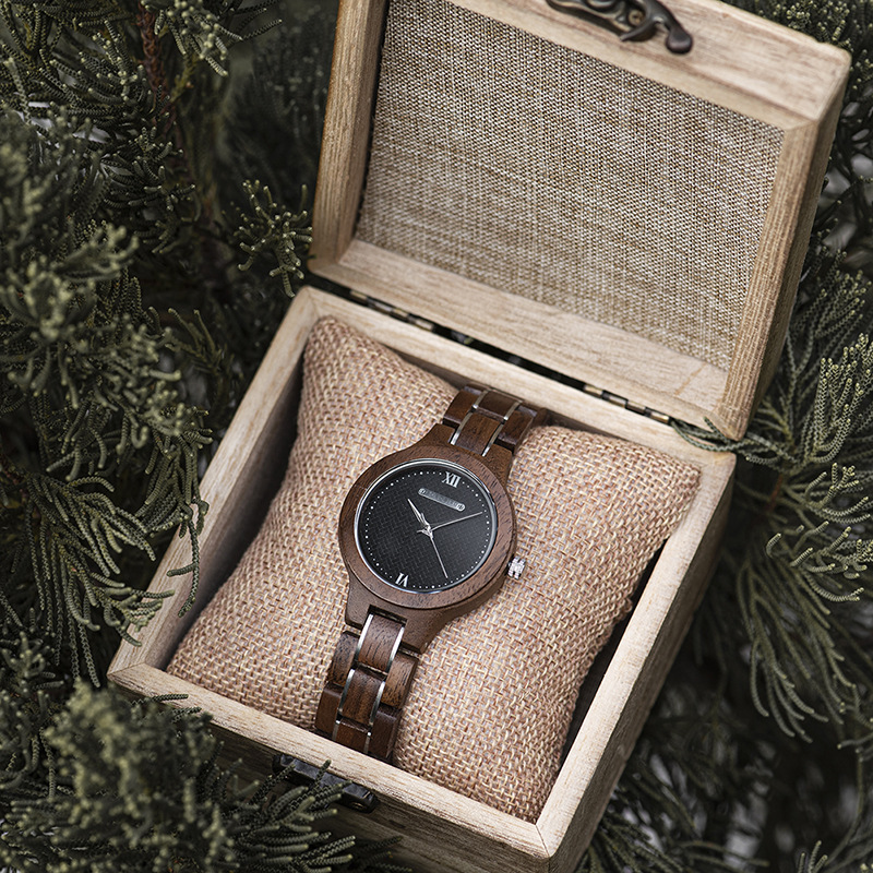 Fashionable Classic Analog Quartz Watch 7