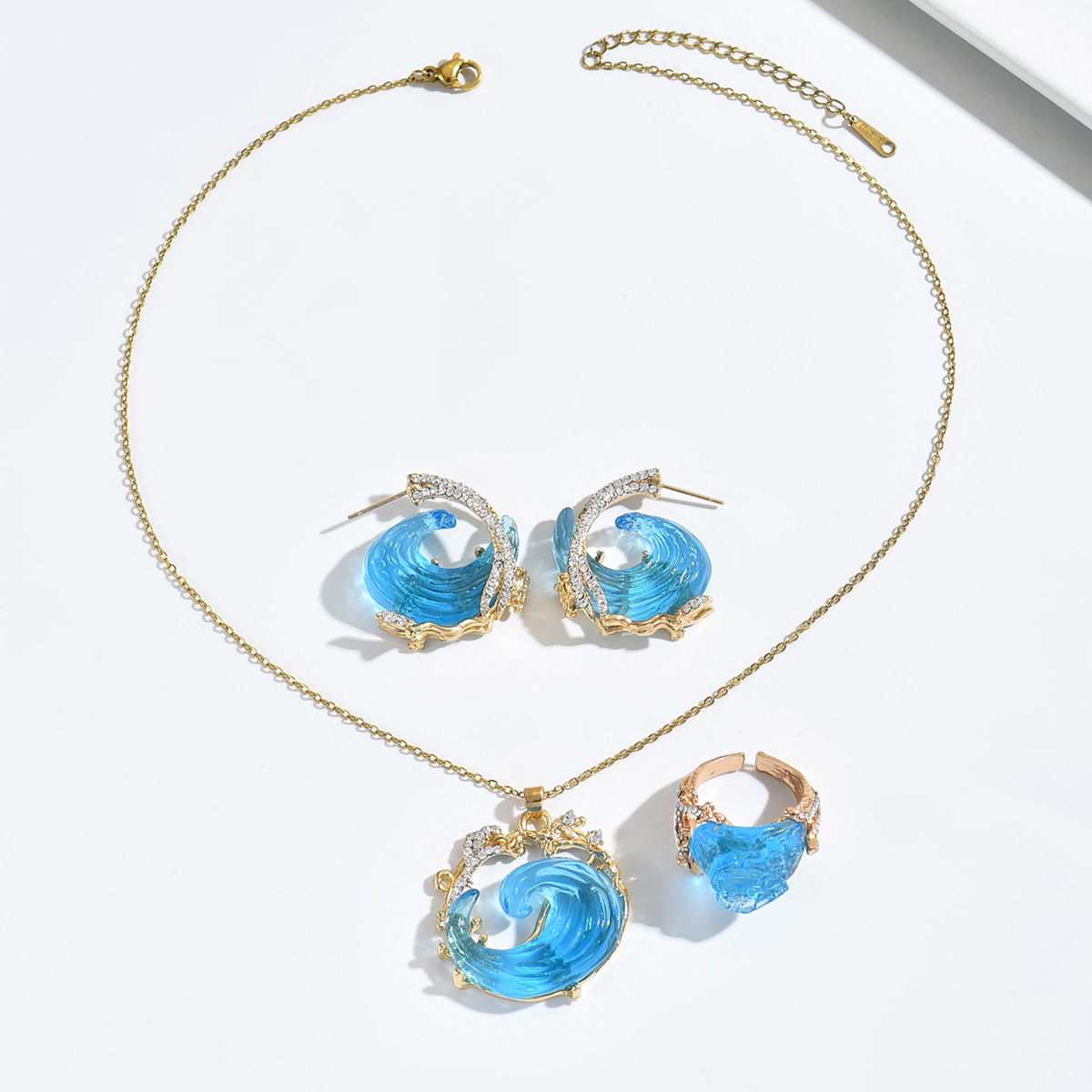 Buy Women's Clothing Online | Buy Trending Dresses for Women