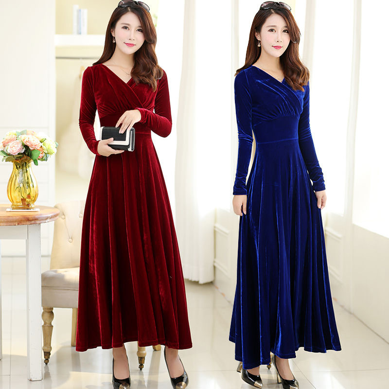 New Arrival Gold Velvet Plus-size Dress With Long Sleeves And A Full Skirt