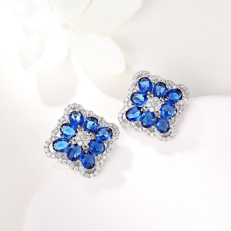 Exaggerated High Sense Earrings