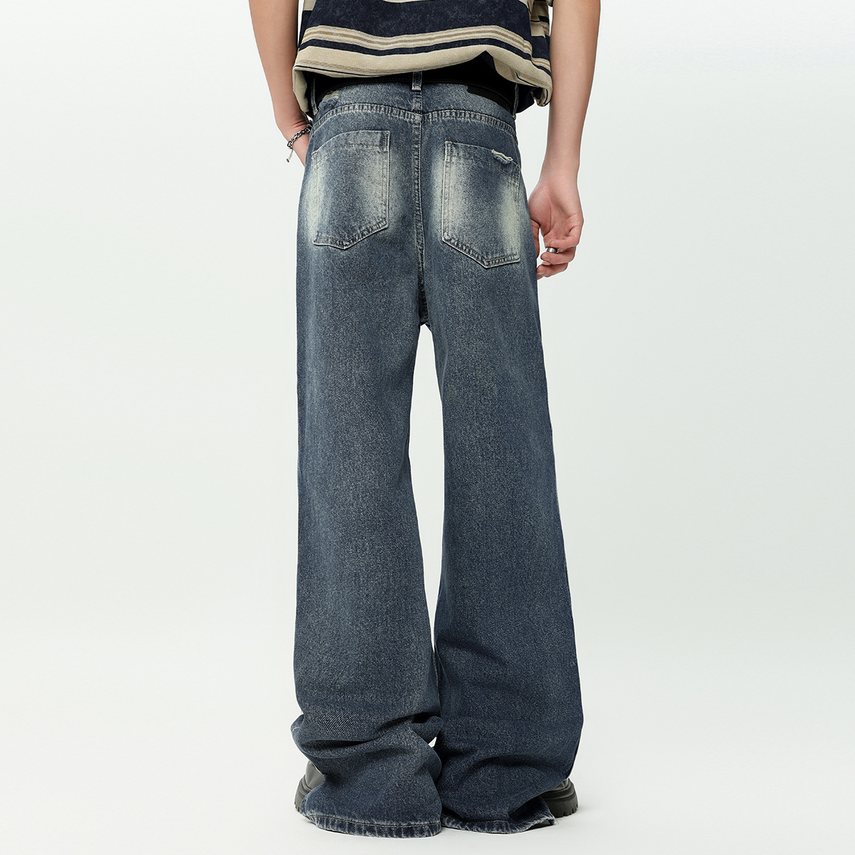 جينز شارع عالي مغسول ومهترئ بخياطة على الطراز الأمريكي المستقيم