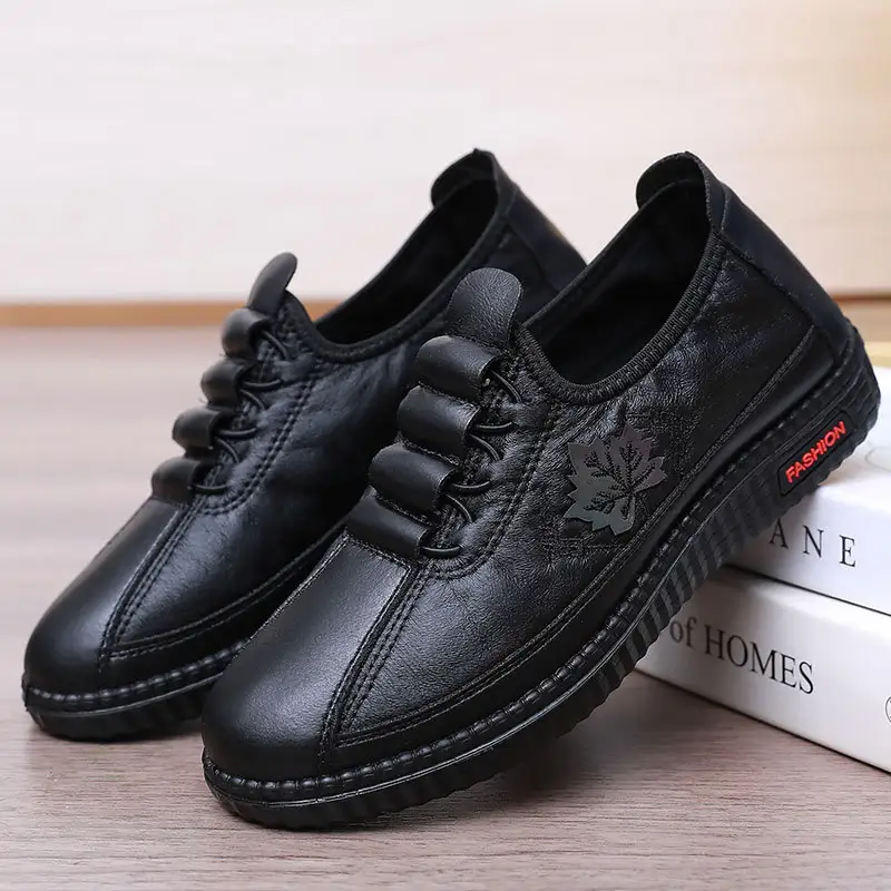 Plus Size PU Soft Bottom Slip-on Comfortable Mom Shoes