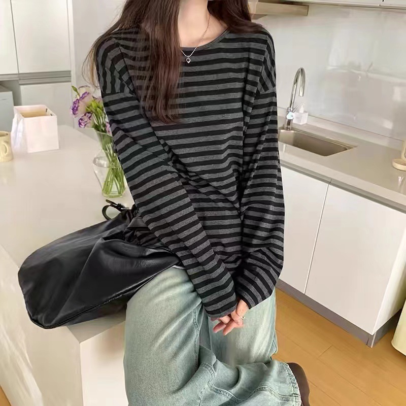 Japanese-style Retro Literary Style Gray Striped Crew Neck Long Sleeves