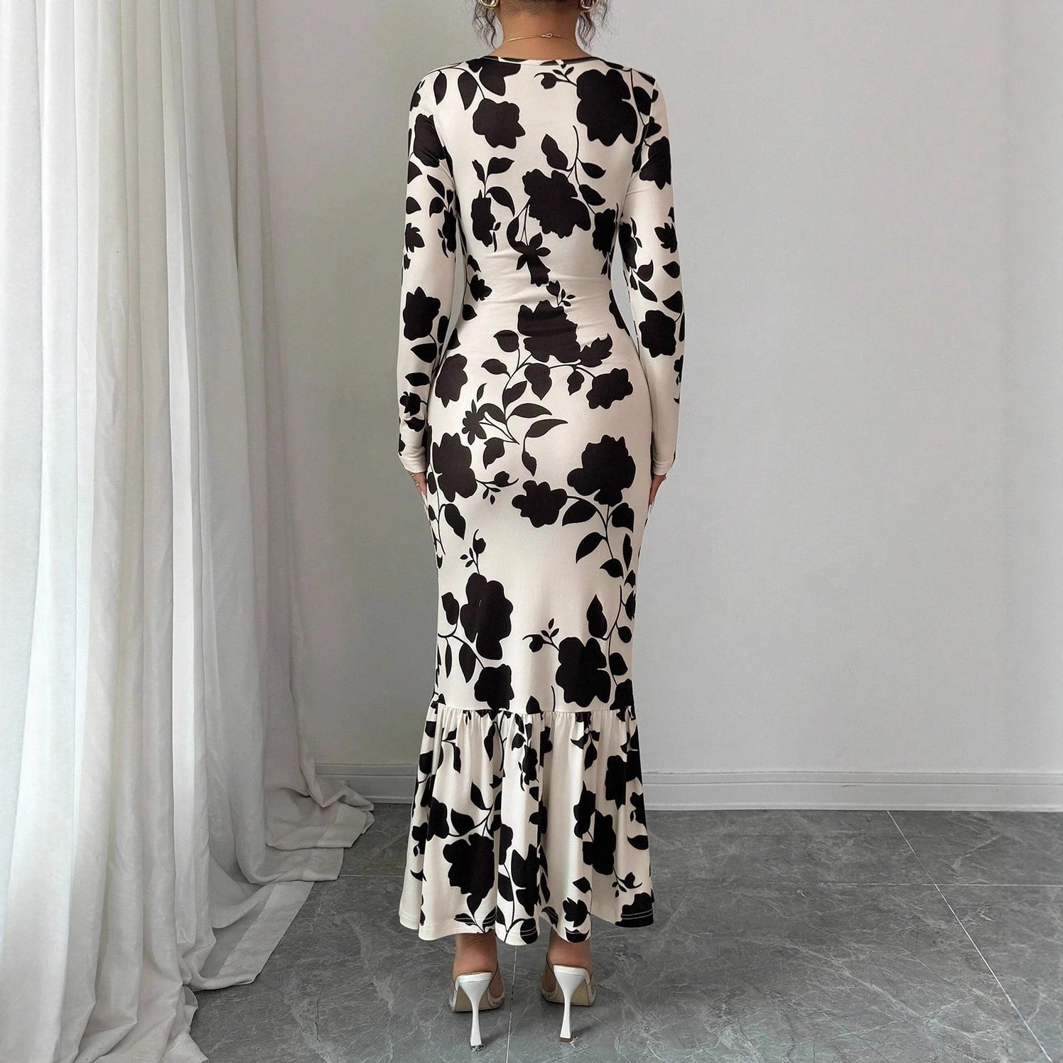 Buy Women's Clothing Online | Buy Trending Dresses for Women