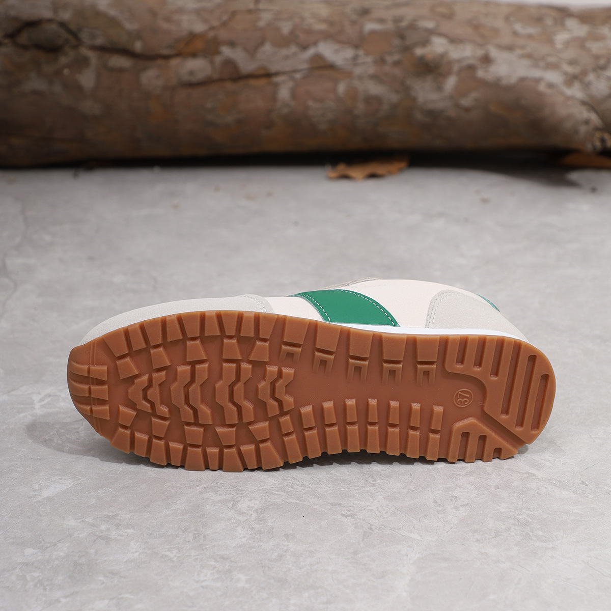 Women’s Round Toe Lace-Up Sneakers – Casual Thick Sole Height-Enhancing Shoes