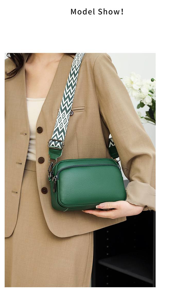 حقيبة جلد بقر بنقشة الليتشي للنساء