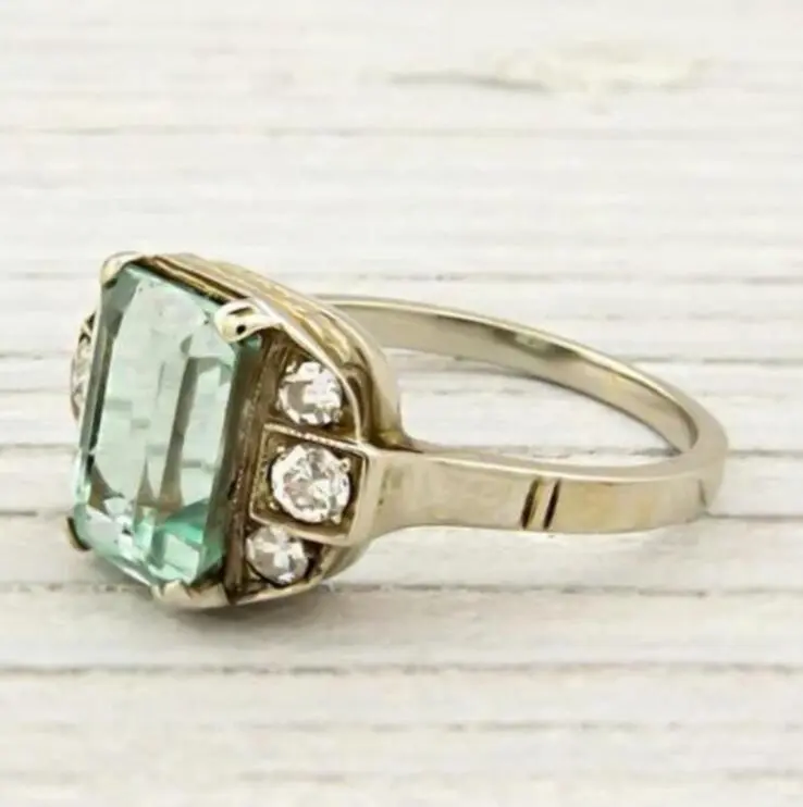Retro Fashion Creative Ring Inlaid With Green Stone - Silver
