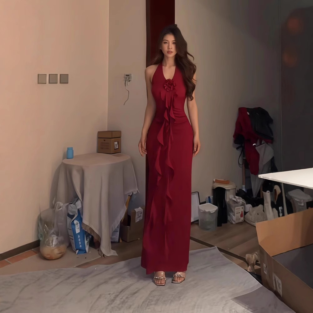 Elegant Summer Waist-cinching Gown Designed For A Sophisticated High-end Look