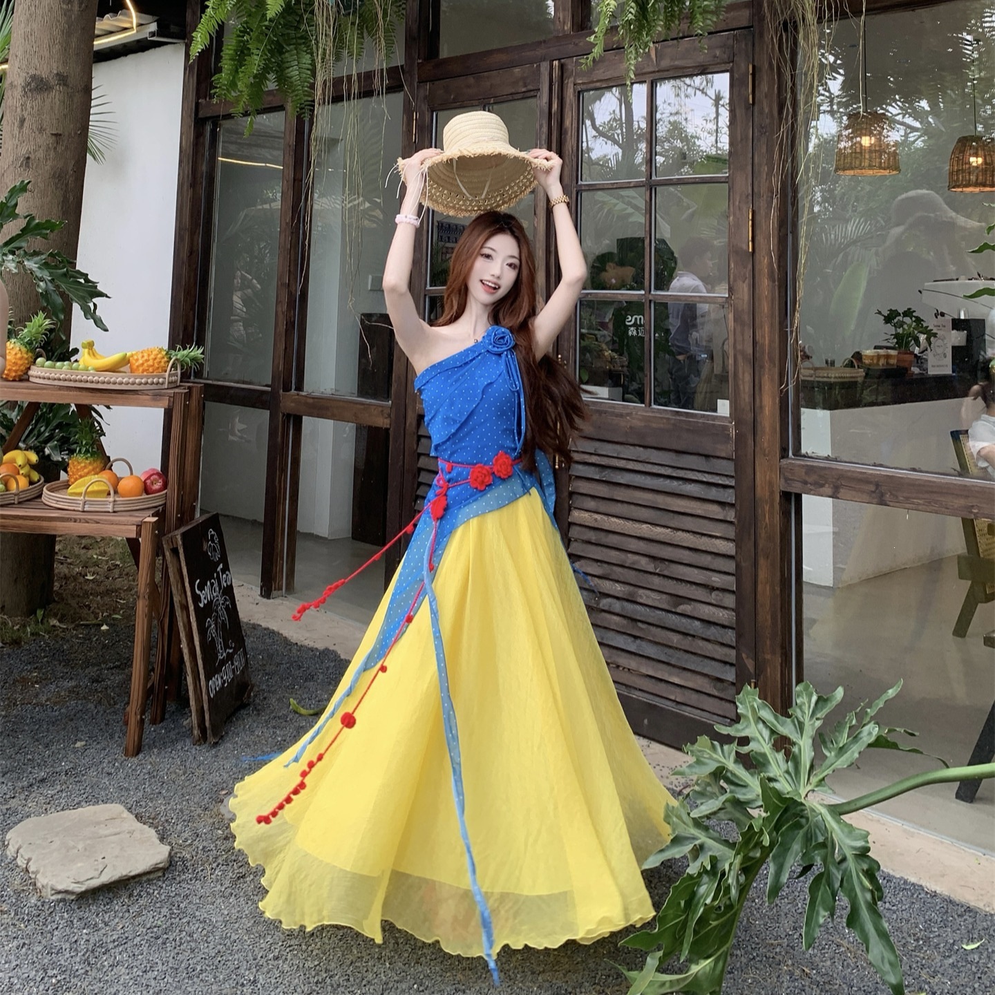 Dopamine-inspired Polka-dot Off-shoulder Camisole And Skirt Two-piece Set