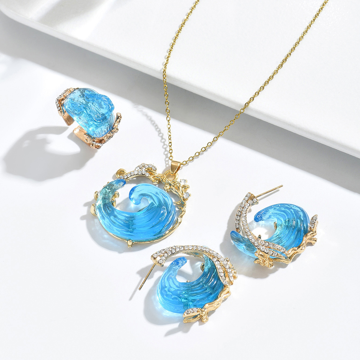 Buy Women's Clothing Online | Buy Trending Dresses for Women