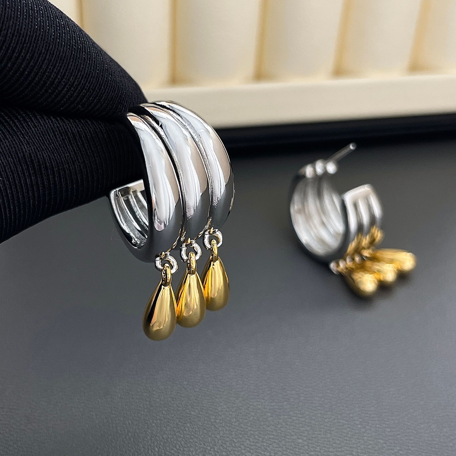 Fashion Multi-layer C- Shaped Eardrops Stud Earrings Special-interest Design