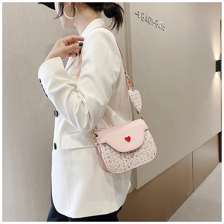 Title 14, All-match woolen woven one-shoulder wide bag sm...