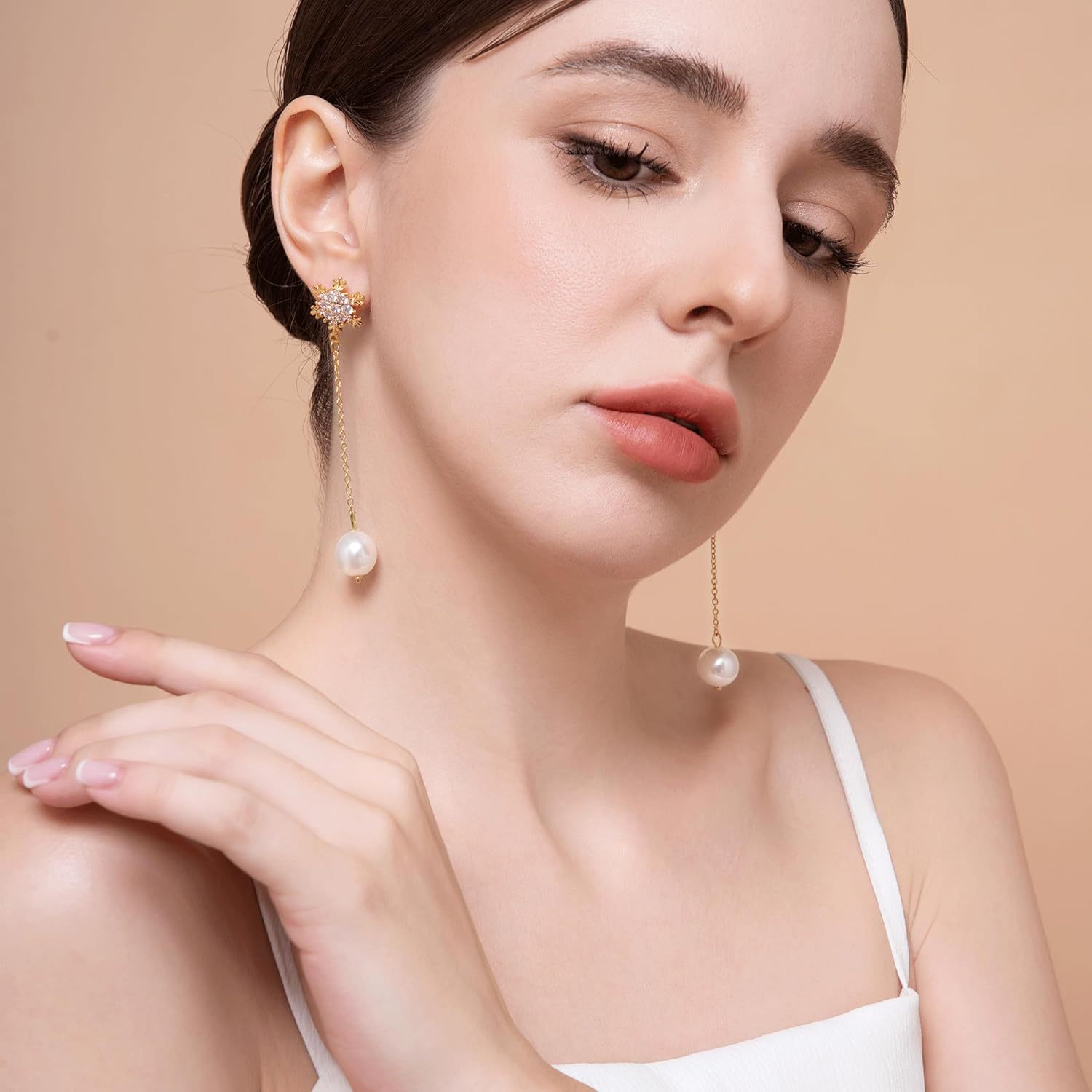 Women's Fashion Earrings 14K Gold-plated Snowflake Zircon