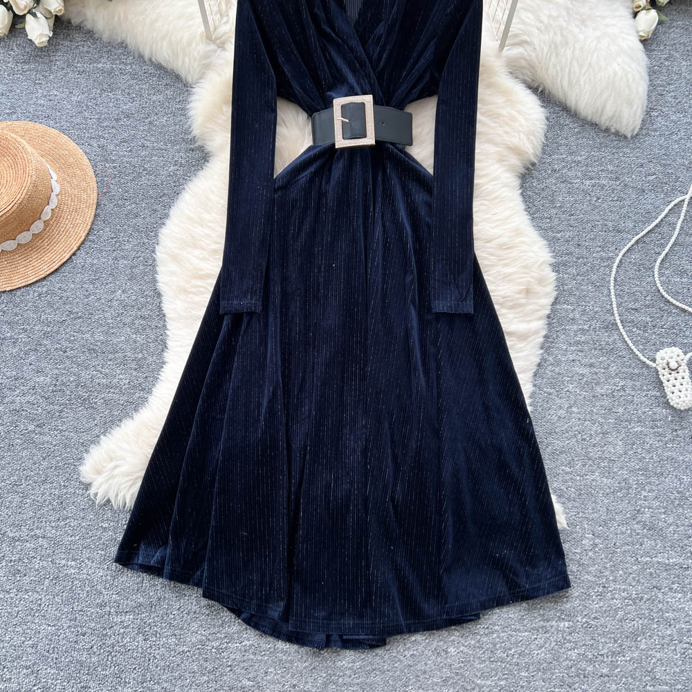 Buy Women's Clothing Online | Buy Trending Dresses for Women