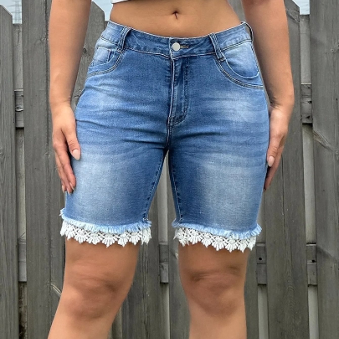 https://cf.cjdropshipping.com/quick/product/b2320c0a-3ae5-4c62-b3f3-32f757f6ecd6.jpg