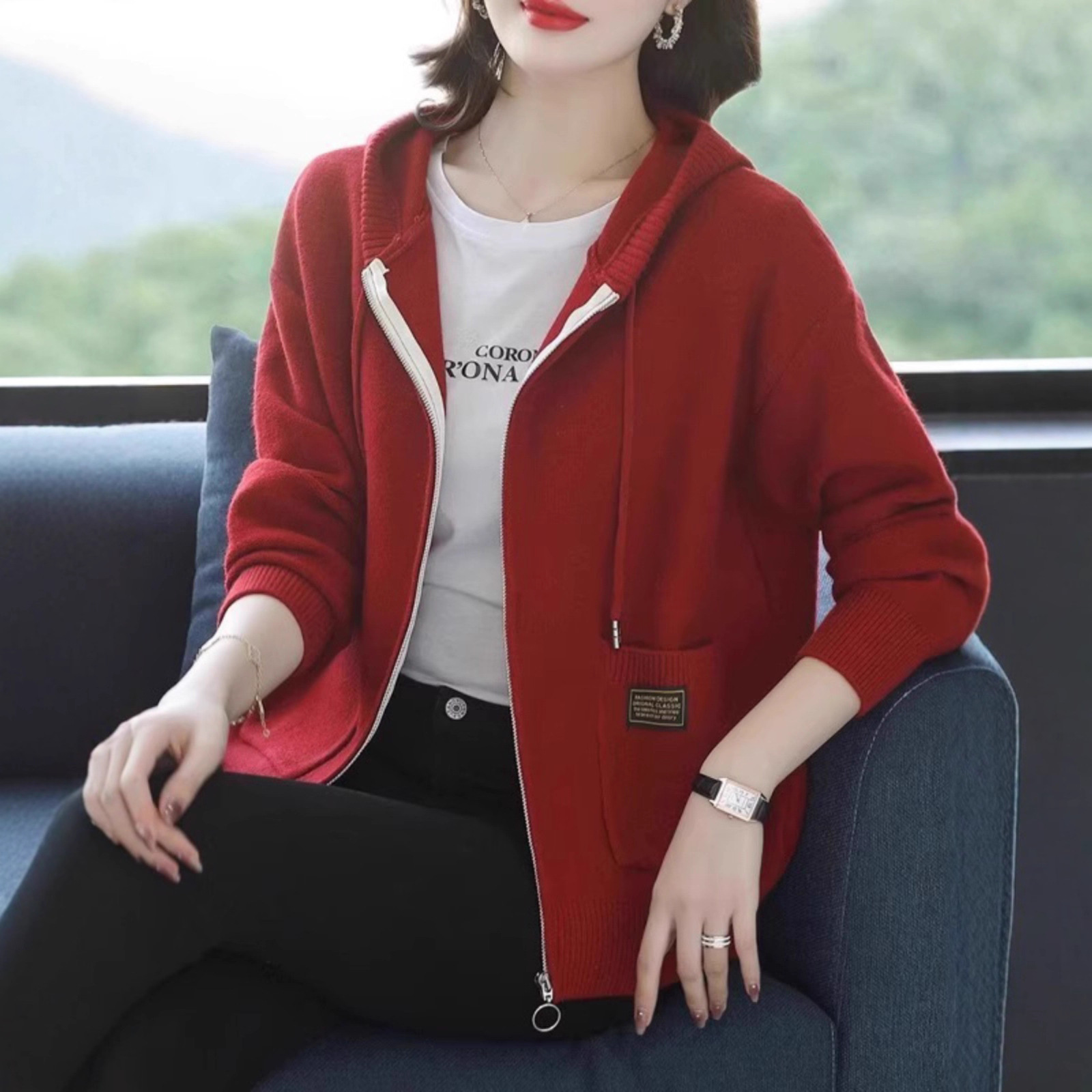 https://cf.cjdropshipping.com/quick/product/b235d23c-5529-4b6e-afaf-4da86fbae22a.jpg
