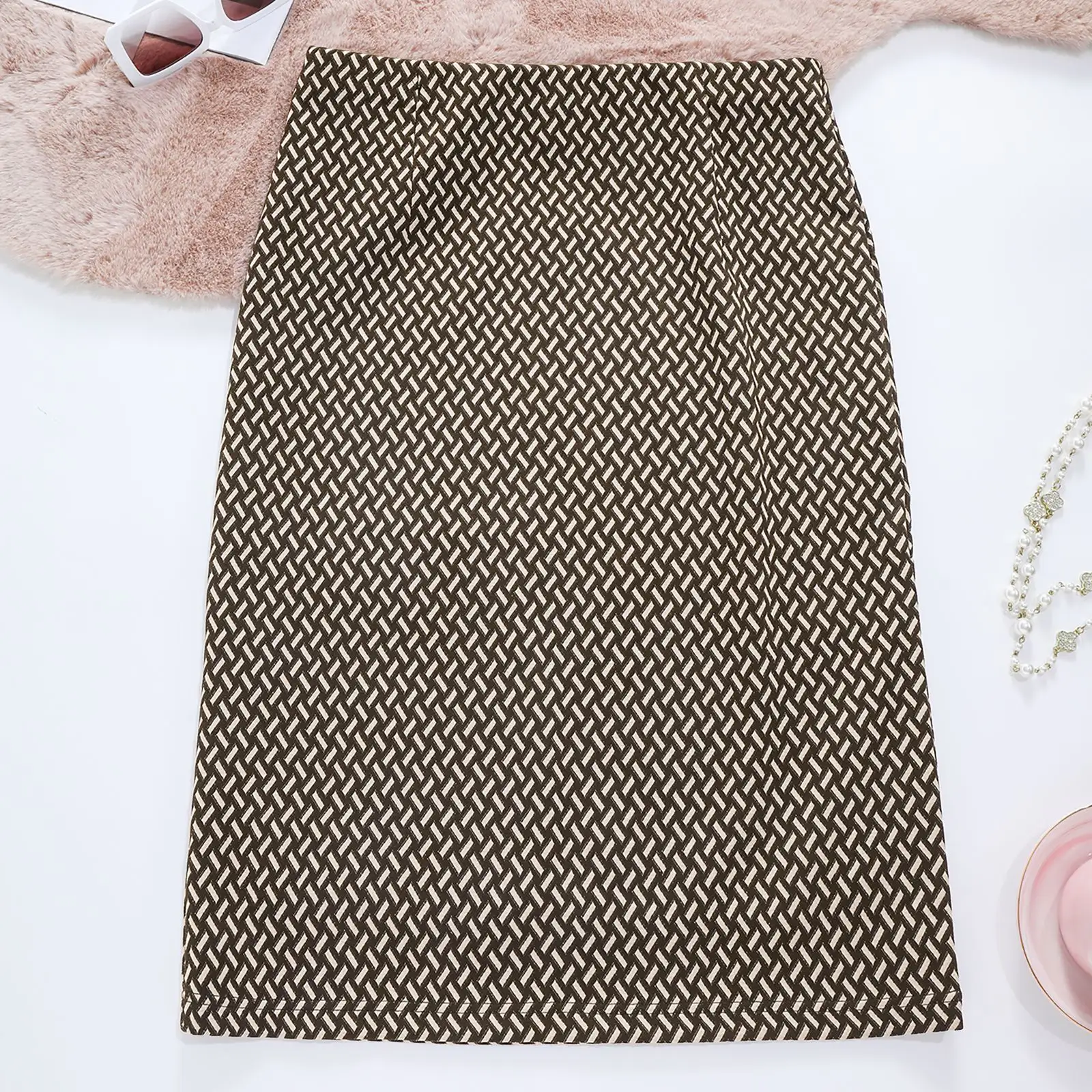 Fashionable And Elegant Womens Sheath Skirt With Fine Shimmering Plaid Pattern