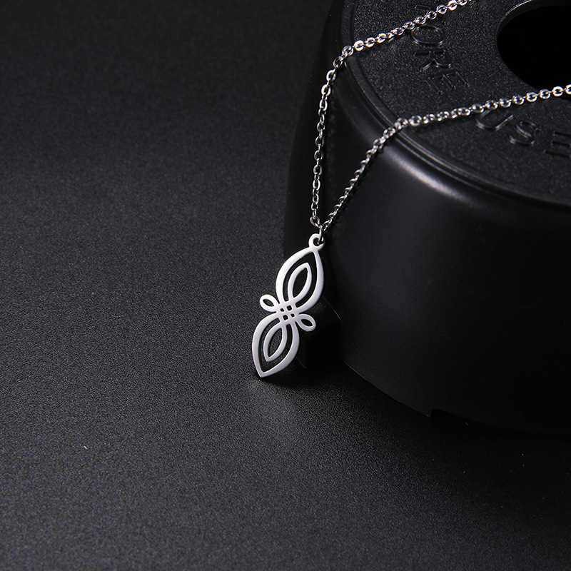 Temperament Wild Bilateral Knot Stainless Steel Necklace