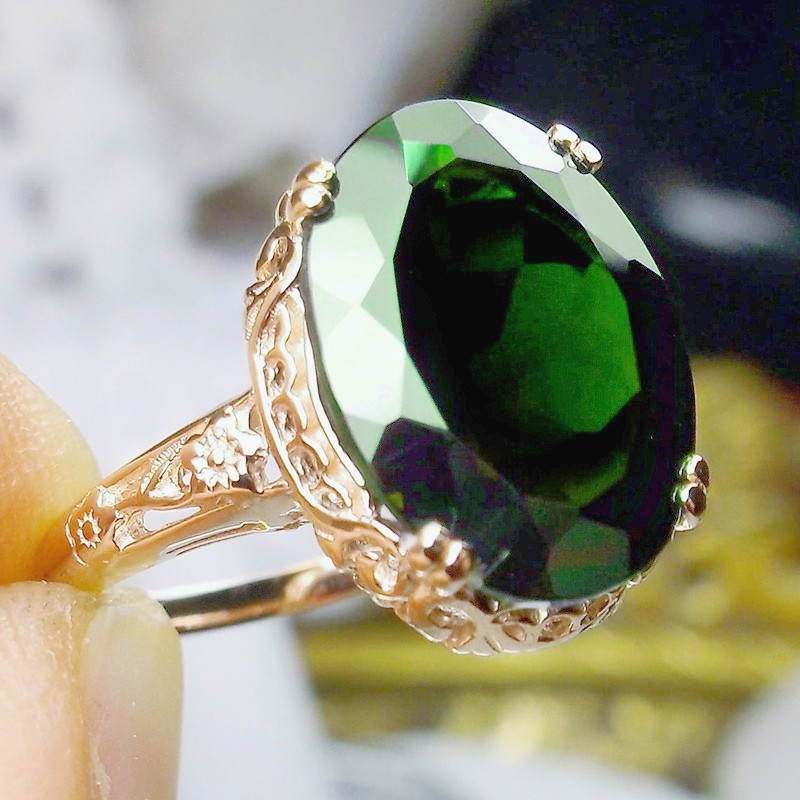 Elegant Court Retro Style Red Zircon Ring