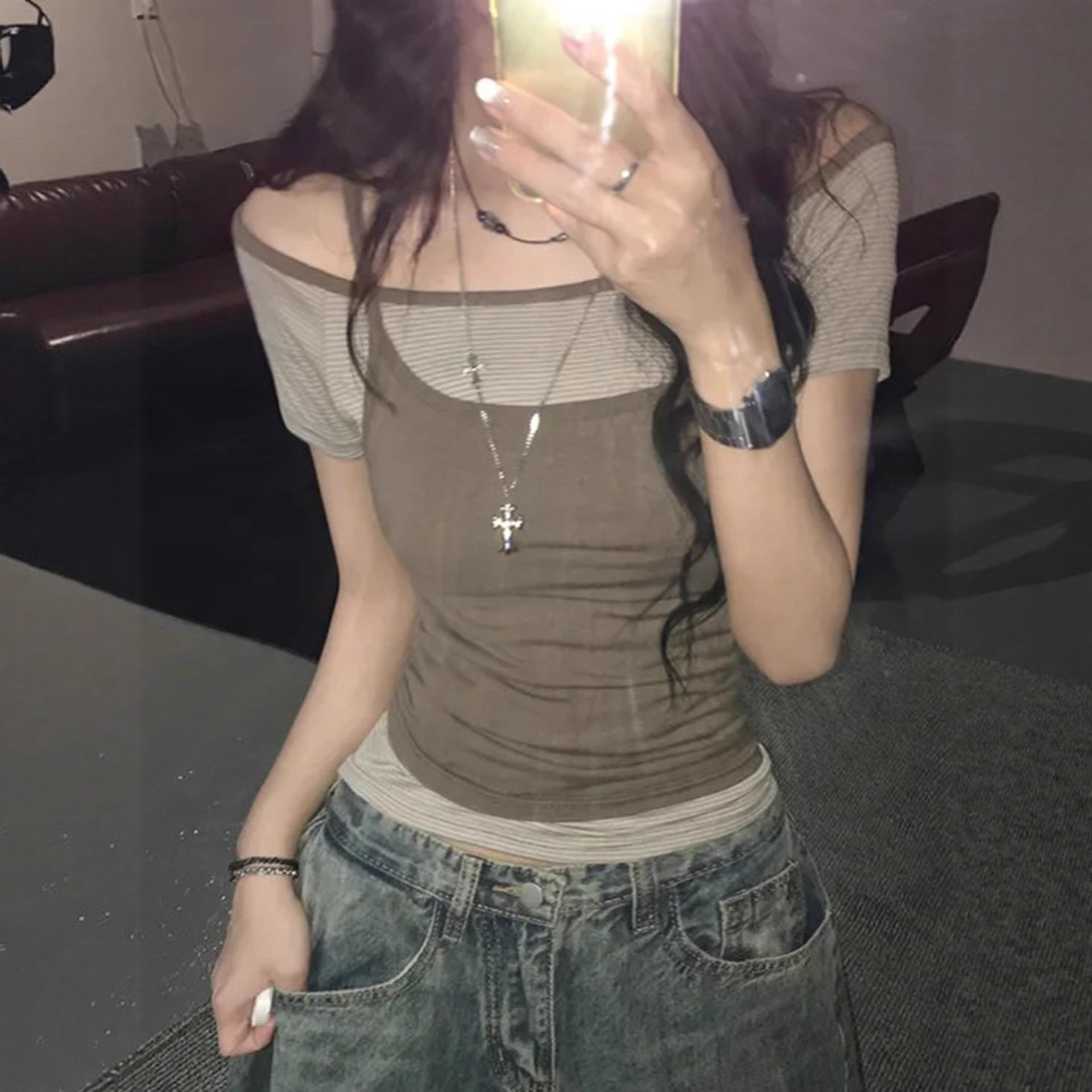 Stylish And Minimalist Womens Short Sleeve Top