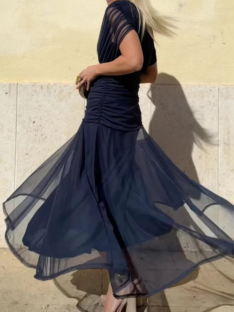 Buy Women's Clothing Online | Buy Trending Dresses for Women