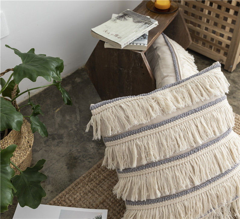 Title 9, Cotton and long fringed pillowcase