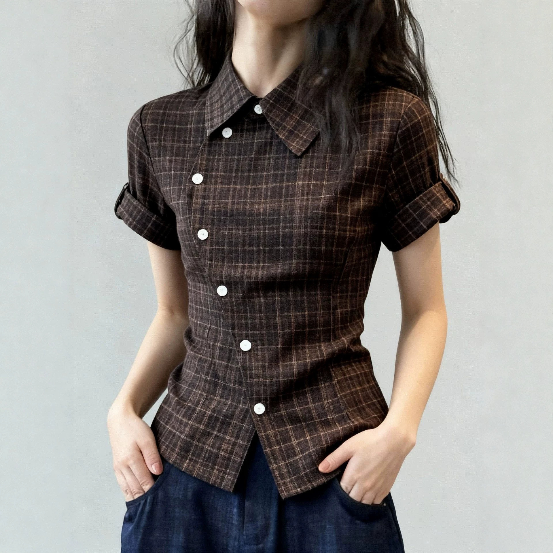 Retro-style Coffee-colored Plaid Short-sleeve Top For Women