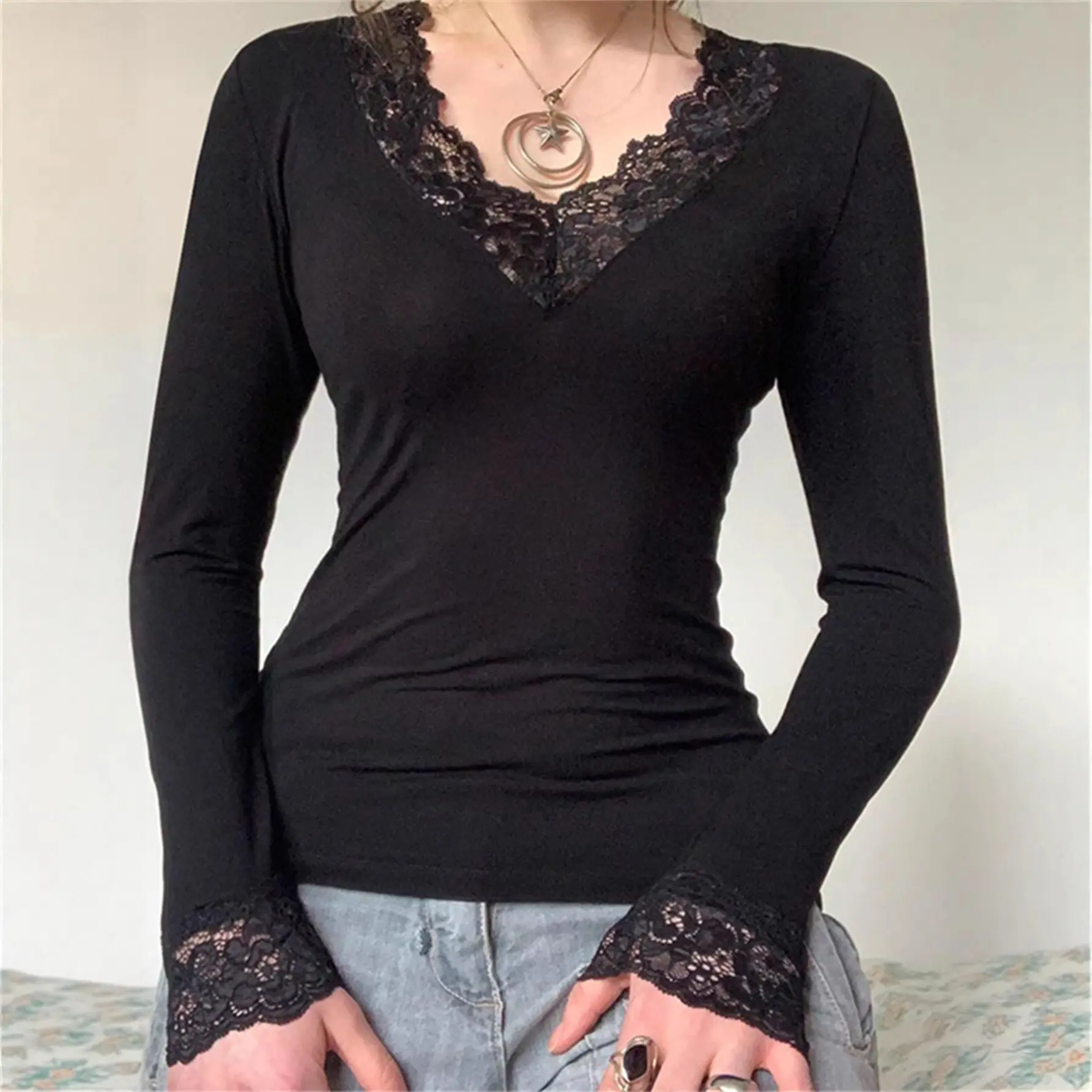 Womens Solid-color V-neck Lace-panel Top