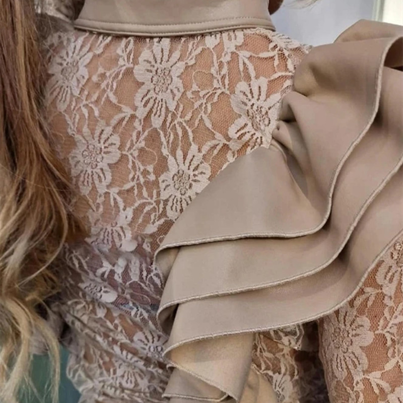 Women's Graceful And Fashionable Lace Stitching Long-sleeved Shirt